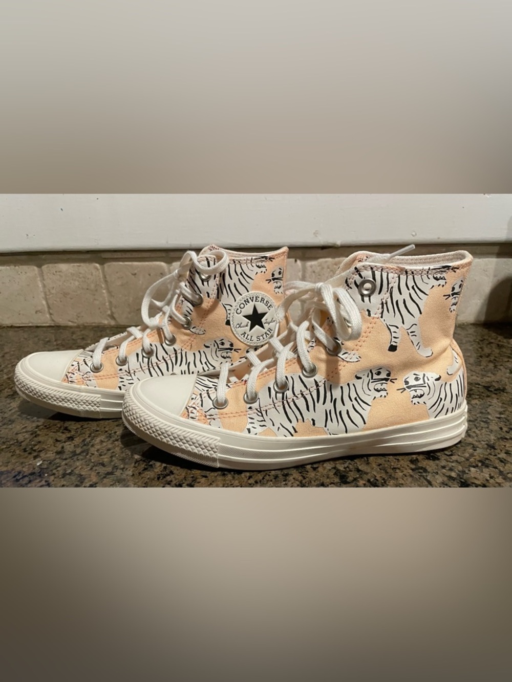 Women’s Converse Chuck Taylor Allstar High “Animal Abstract” Sneakers, Size 8